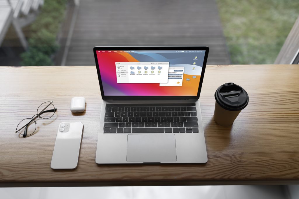 Apple po përgatit MacBook Pro me ekran me prekje një ndryshim historik për laptopët e tyre