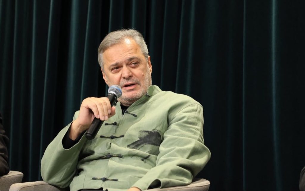 Dikur i ndalonin librat e tij, sot Ben Blushi ka një mesazh për Elbasanin